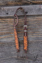 Load image into Gallery viewer, Shamrock and White Buckstitch Headstall - REGULAR cheek