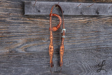 Load image into Gallery viewer, Scallop Floral Carved Headstall - Regular Cheek