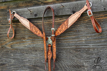 Load image into Gallery viewer, Half Roughout Tack Set with Split Ear Regular Cheek Headstall