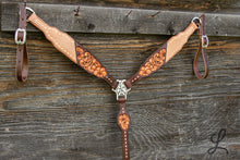 Load image into Gallery viewer, Dark Brown Breastcollar with Cream Buckstitch