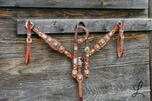 Load image into Gallery viewer, Square Concho Tack Set