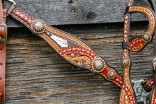 Load image into Gallery viewer, Red and White Tack Set