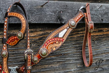 Load image into Gallery viewer, Red and White Tack Set