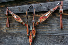 Load image into Gallery viewer, Red and White Tack Set