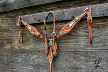 Load image into Gallery viewer, Red and White Tack Set