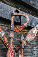 Load image into Gallery viewer, Red and White Tack Set