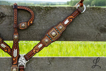 Load image into Gallery viewer, Square Concho Tack Set
