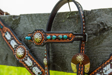 Load image into Gallery viewer, White &amp; Silver Browband Tack Set - Short Cheek