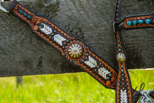 Load image into Gallery viewer, White &amp; Silver Browband Tack Set - Short Cheek