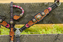 Load image into Gallery viewer, Black and Pink Tack Set