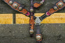 Load image into Gallery viewer, Black and Pink Tack Set